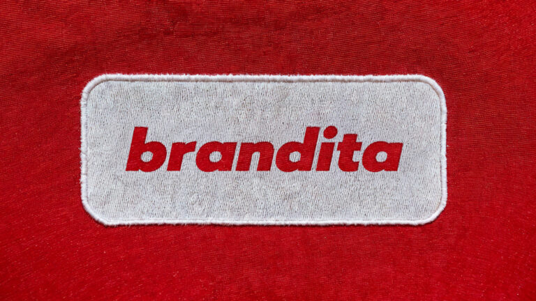 Brandita-Broderie cu spatiu negativ